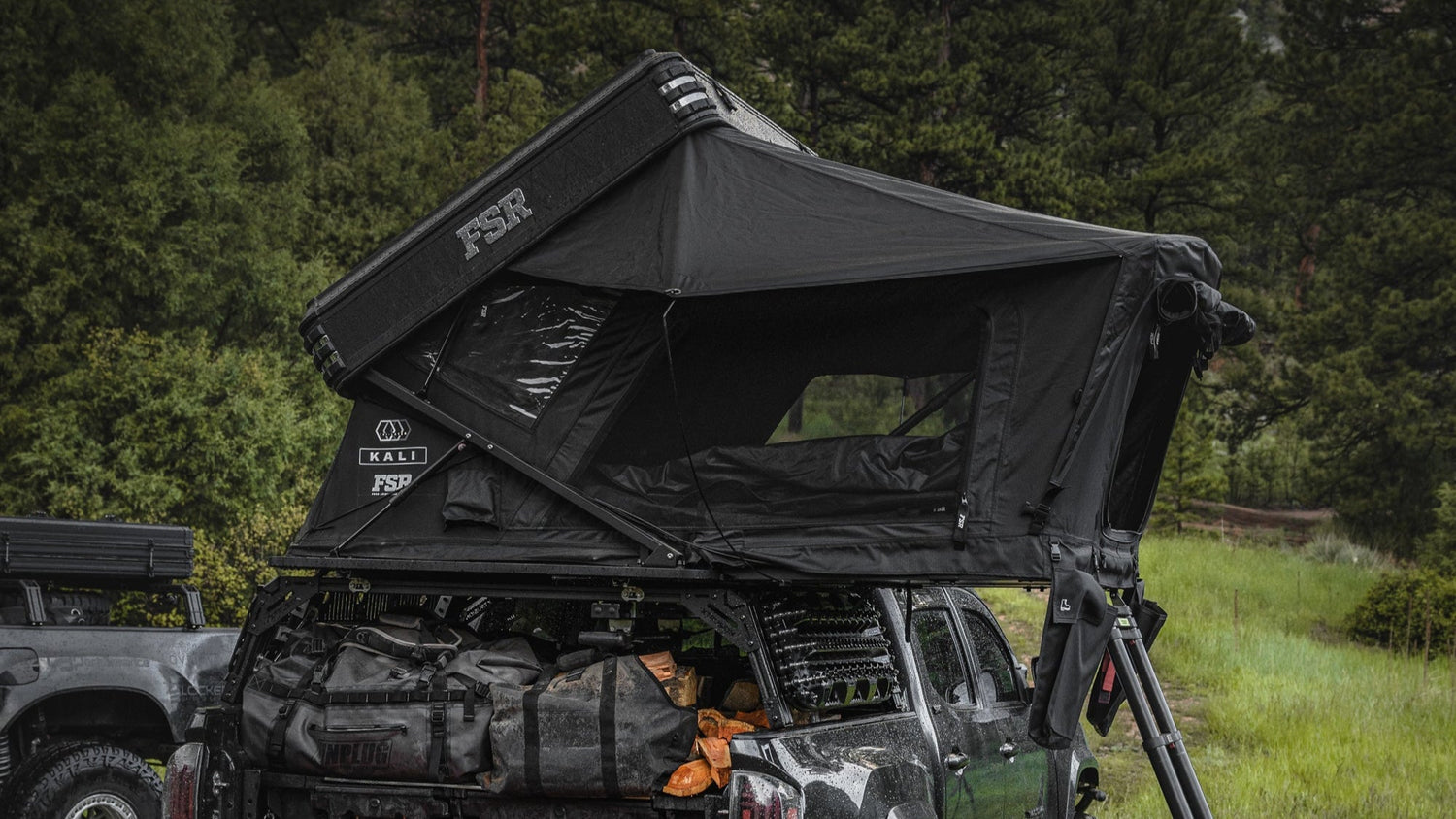 Hard Shell vs. Foldout Rooftop Tents: What’s Best for Me?