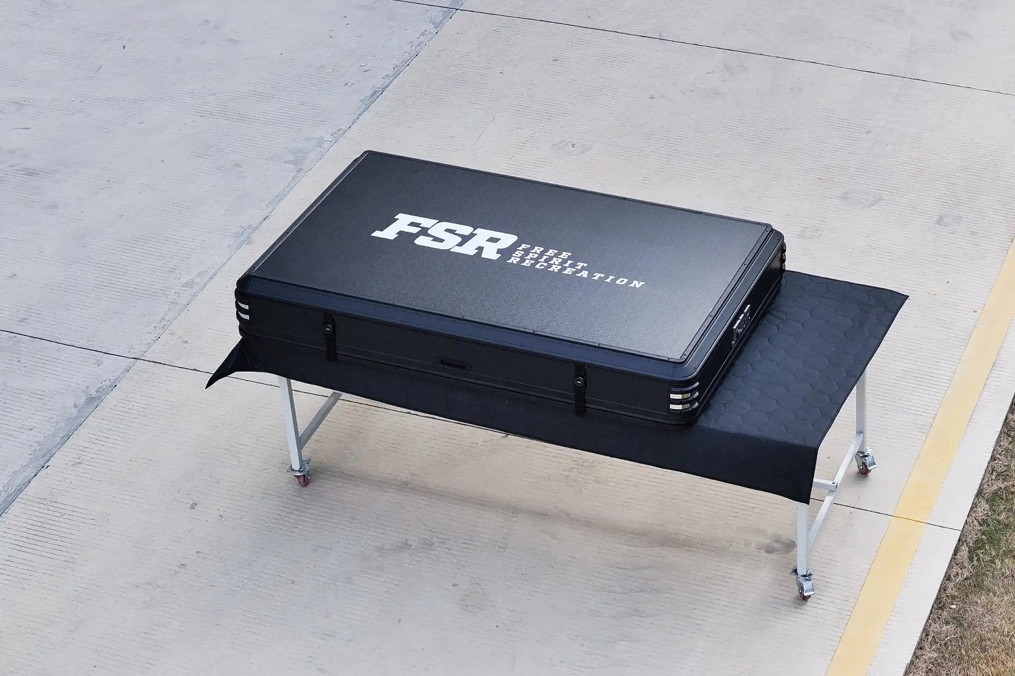 Image of the Kali King hard shell rooftop tent from Freespirit Recreation closed up.