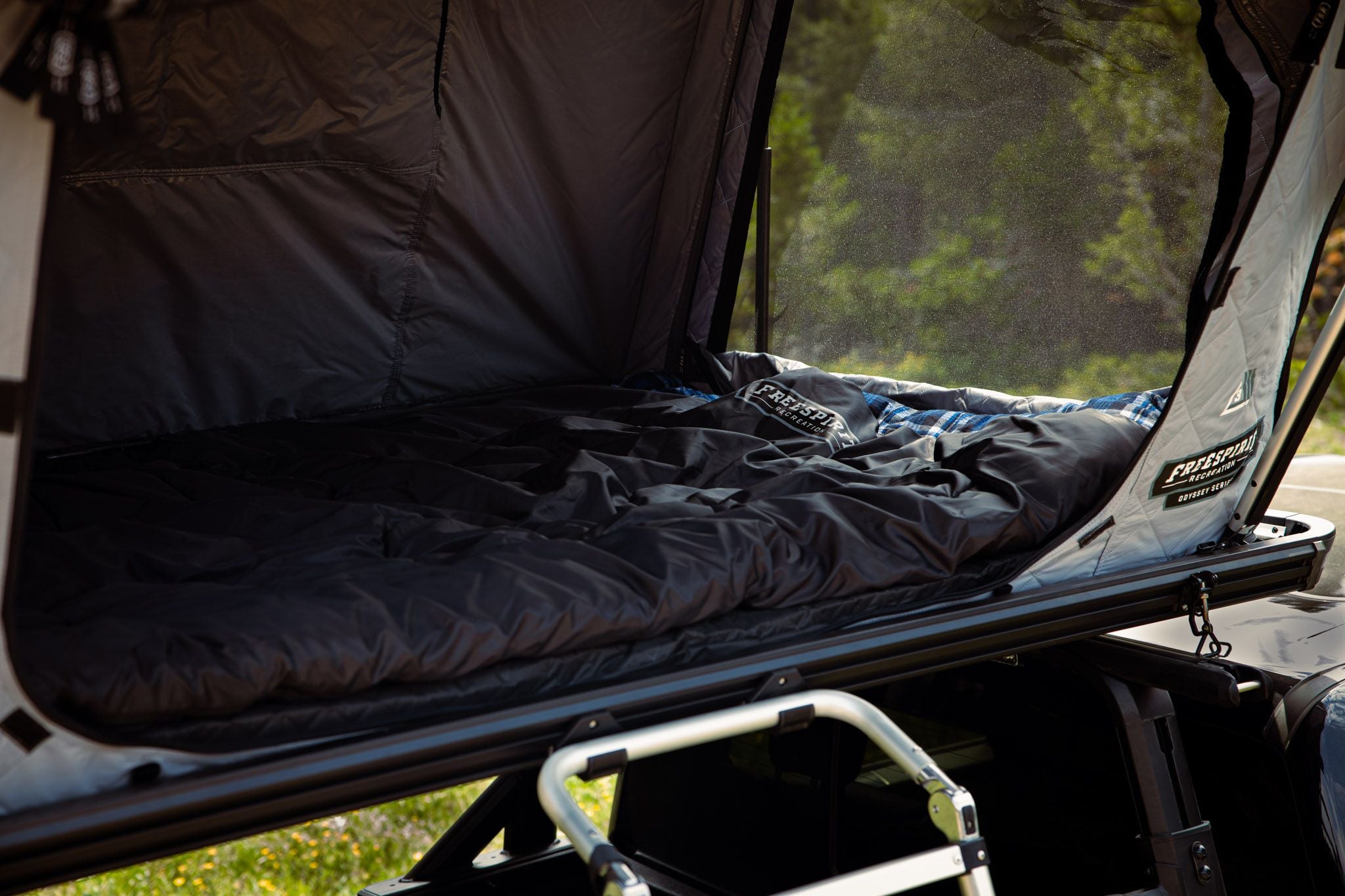 Odyssey Series - Black Top Hard Shell - Rooftop Tent - Freespirit Recreation